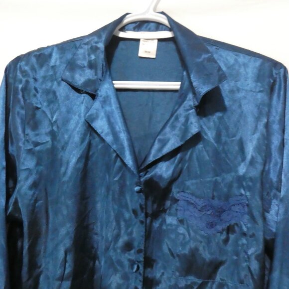 LA VIE EN ROSE | medium | Blue Silky Satin Button-Up Pajama Top - Picture 4 of 14